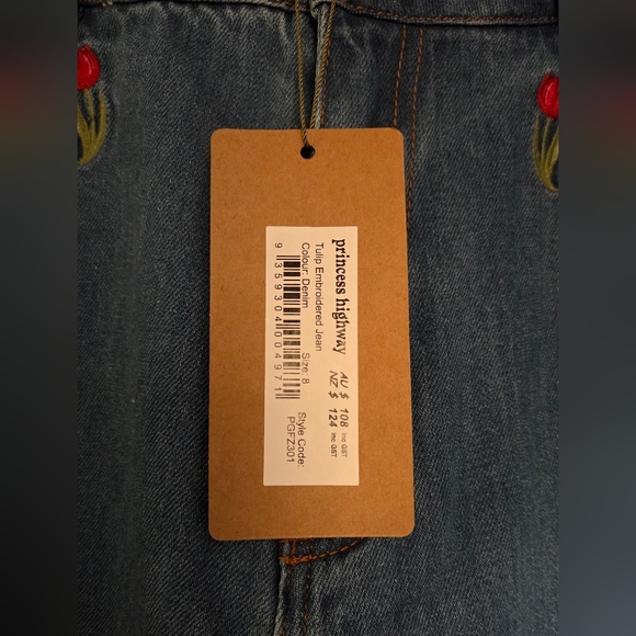 NWT Princess Highway Tulip Embroidered High Waisted Blue Jean - Picture 8 of 9
